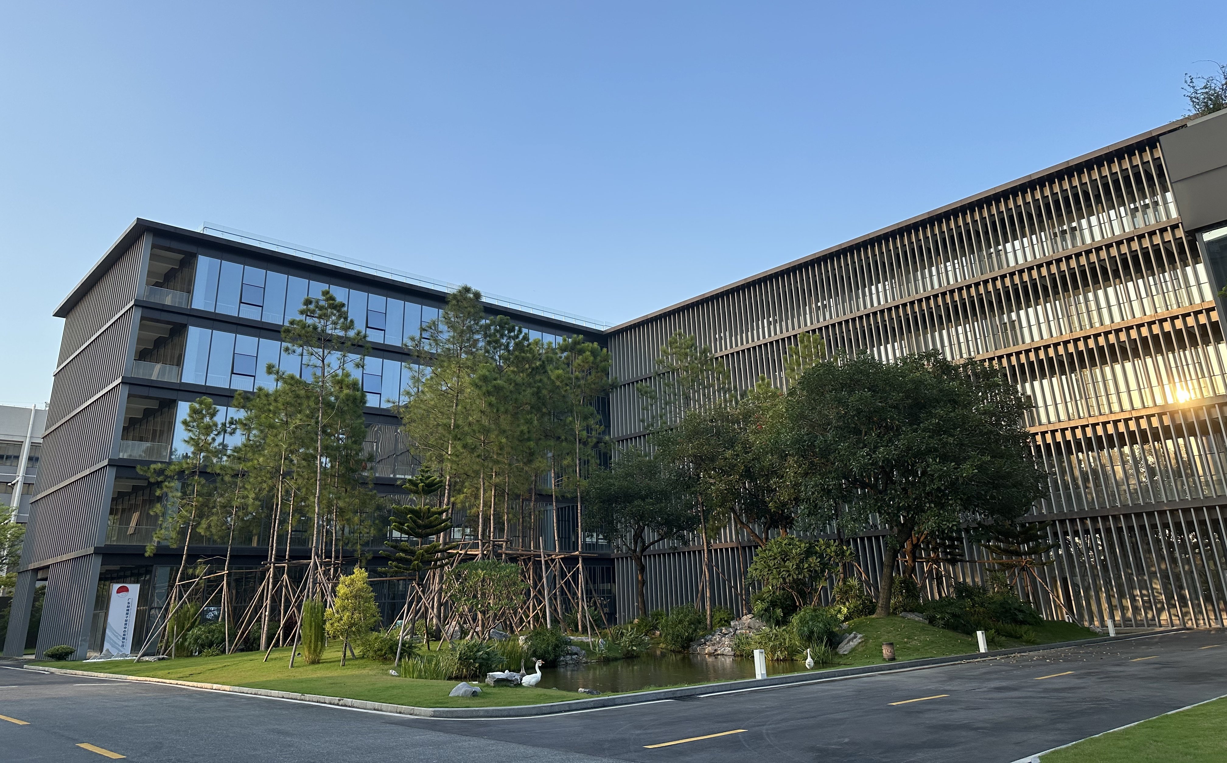 2225a86092e203f0869ec3d6569d2a0d_副本